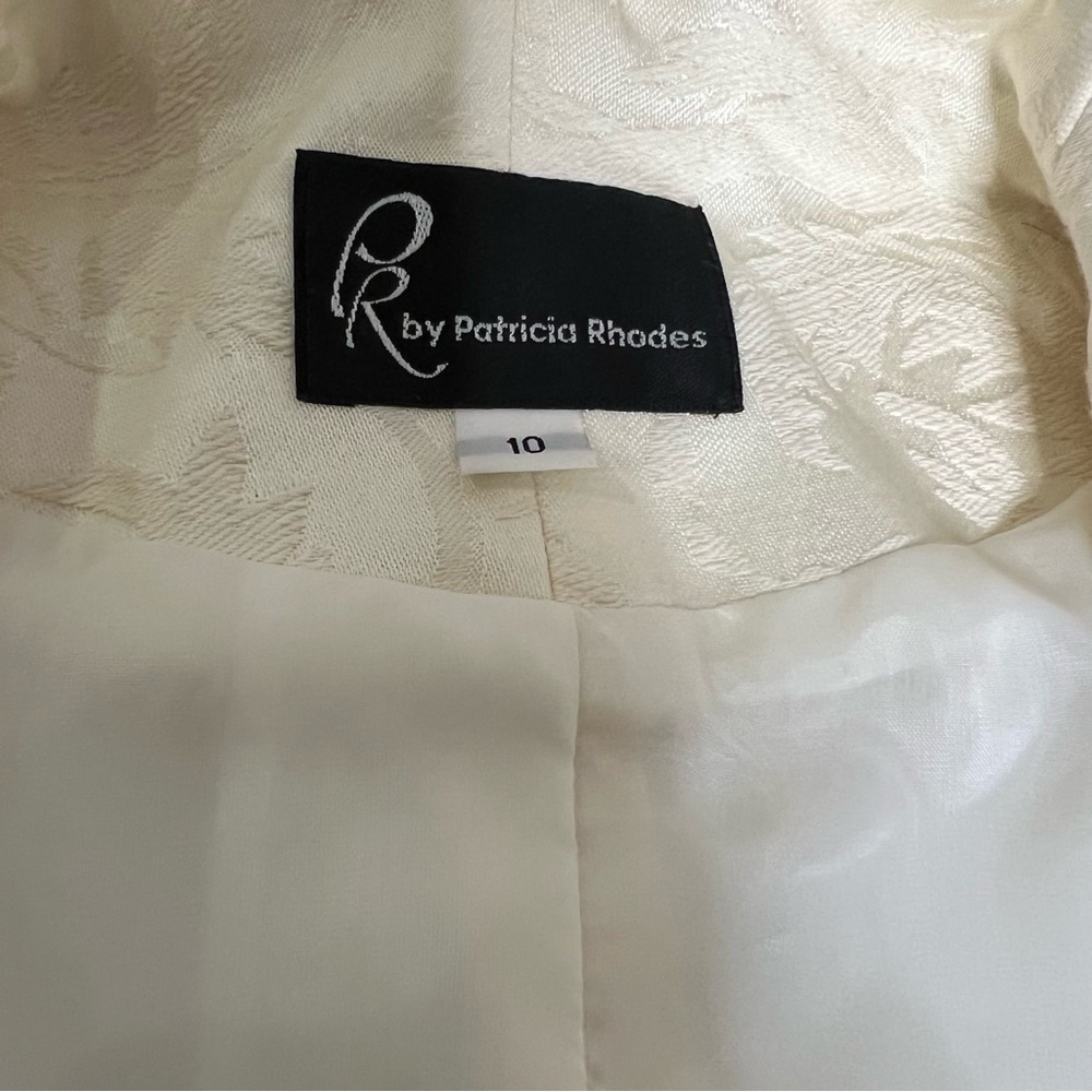 Patricia Rhodes Vintage Cream Brocade Suit SZ:10
Long Sleeve Military Inspired. - Picture 10 of 16
